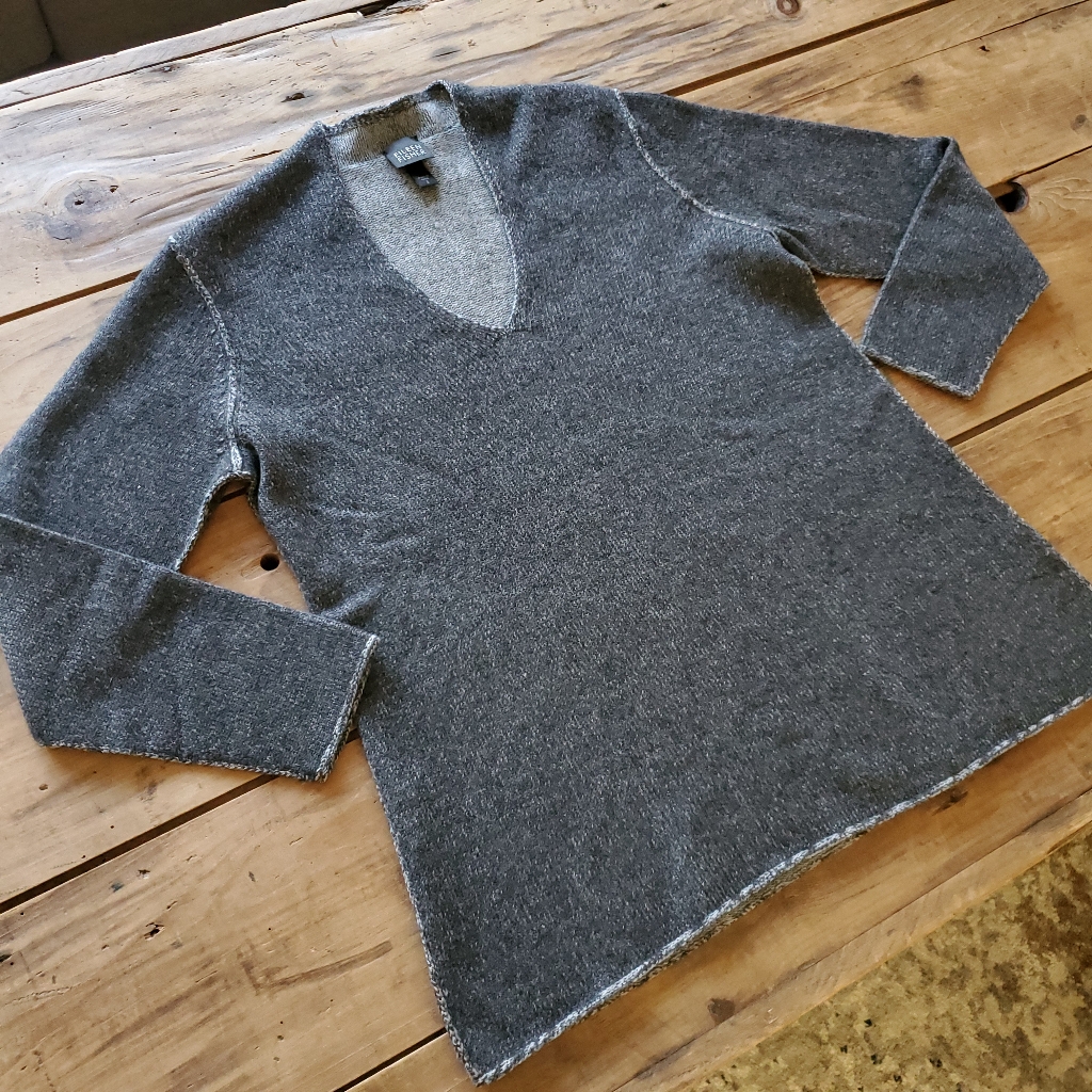 Eileen Fisher Women's 100% Cashmere V Neck Gray Sweater Size Small